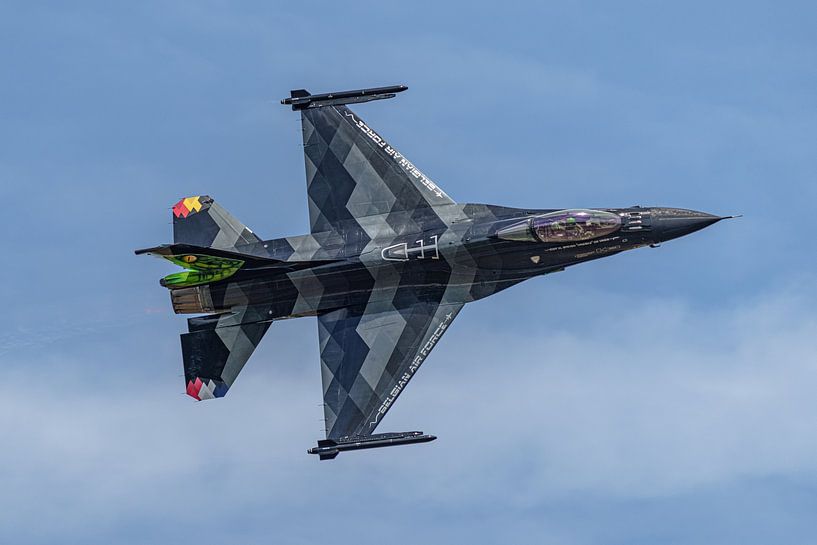 F-16 Demo Team Belgian Air Force: the Dream Viper. by Jaap van den Berg