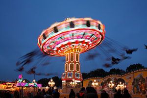 Bremen : Kettenkarussell auf dem Bremer Freimarkt