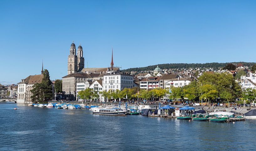 Grossmünster, by Richard Wareham