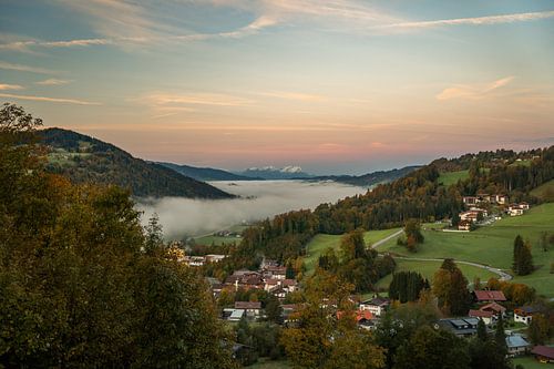Zonsopgang in de herfst bij Oberstaufen met uitzicht op de Säntis
