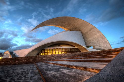 The auditorium de Tenerife by night...