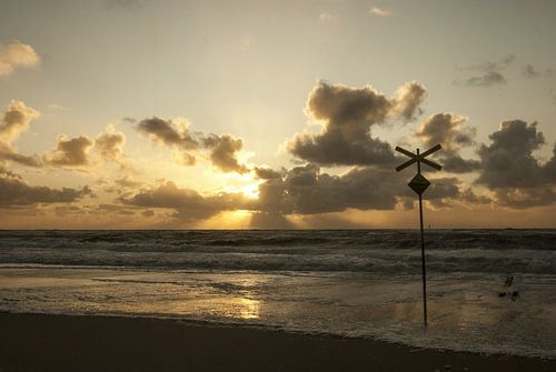Gefahrenzeichen am Strand