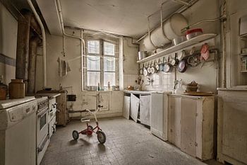 Lost Place - tricycle rouge