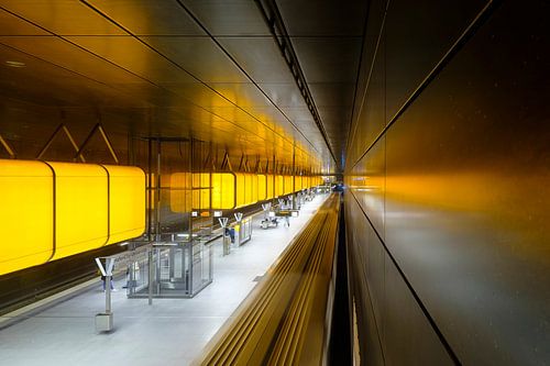 Des couleurs surprenantes dans le métro de Hambourg