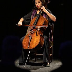 Ella van Poucke in der Oostkerk von Joy Droogsma