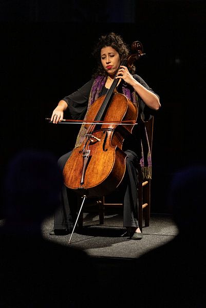 Ella van Poucke in de Oostkerk van Joy Droogsma