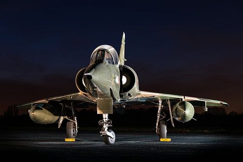 Dassault Mirage 5 at night