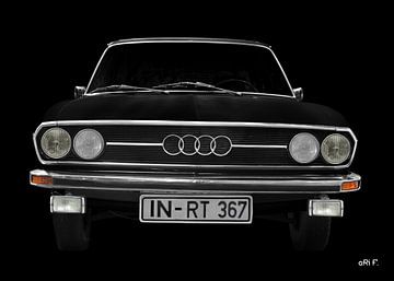 Audi 100 C1 in black