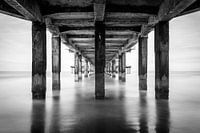 Onder de pier