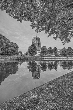 L'Oldehove de Leeuwarden en noir et blanc
