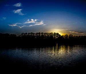 Zonsondergang aan provinciaal domein De Gavers