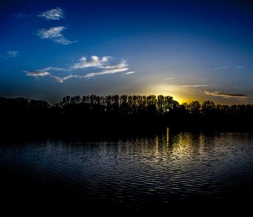 Zonsondergang aan provinciaal domein De Gavers