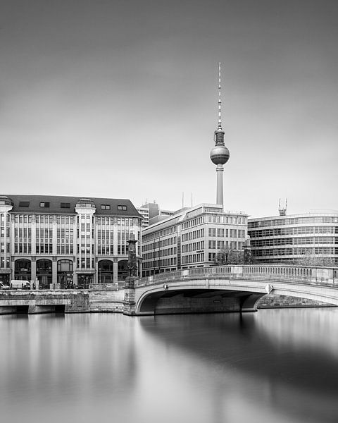 Tour de télévision de Berlin (b/w) par Florian Schmidt