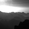 Montagnes ondulées (noir et blanc) sur Bram Tempelaar Photography