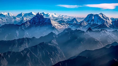 Ochtendlicht boven de Himalaya tussen Tibet en Nepal