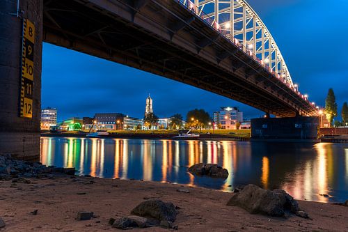 Arnhem Verlicht in het Donker