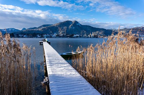 Embarcadère sur le lac Tegernsee dans les Alpes bavaroises dans un paysage hivernal sur Animaflora PicsStock