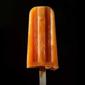 Orangenwassereis