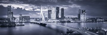 Skyline Rotterdam Erasmusbrug - Midnight Blue van Vincent Fennis