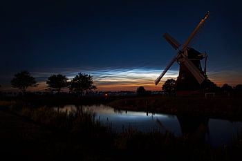 Leuchtende Nachtwolken