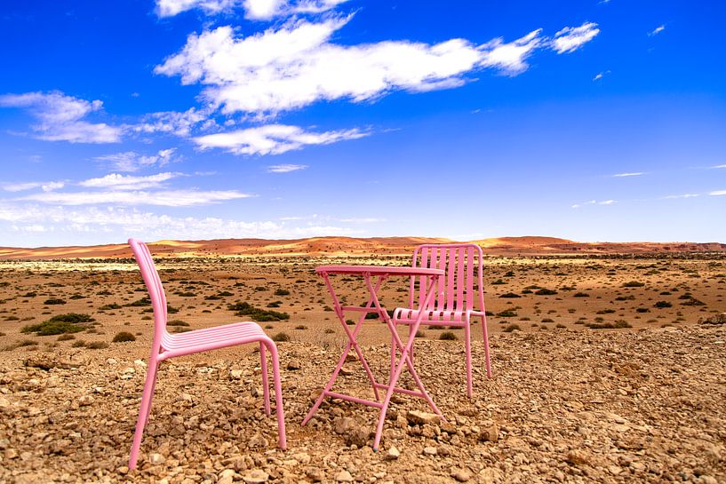 Invitation to nowhere - Two chairs in Namibia's vastness by Fototante