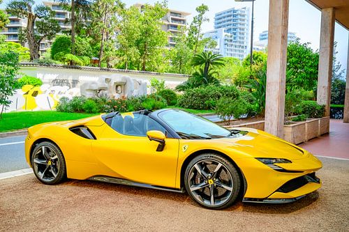 La voiture de sport Ferrari SF90 Spider à Monaco sur Sjoerd van der Wal Photographie