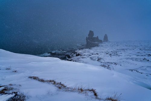 Londrangar, gedurende een sneeuwstorm