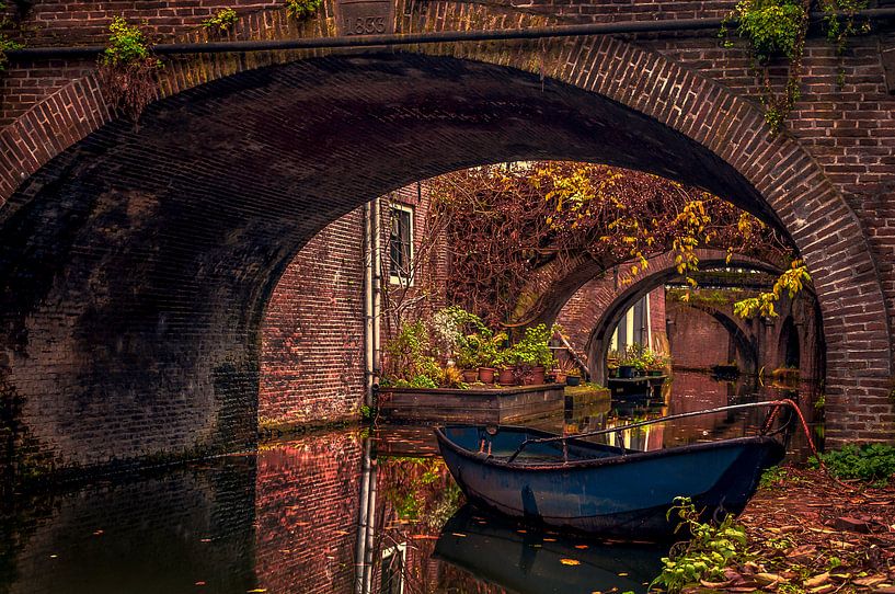 lost boat by Robin Pulles