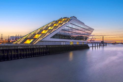 Dockland Hamburg by Patrick Lohmüller