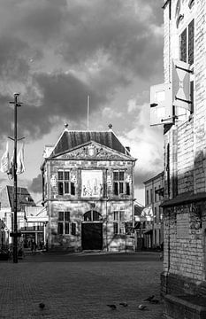'Achter the Waag' in Gouda b / w by Remco-Daniël Gielen Photography