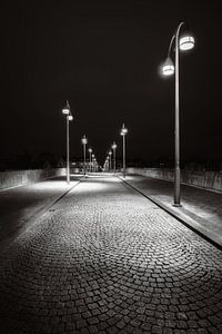 Maastricht - Sankt-Servatius-Brücke - launisch schwarz-weiß III