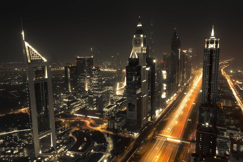 Dubai by Hello Pompoyo