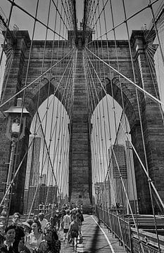 Brooklyn Bridge, New York van Tim Groeneveld