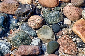 Stenen aan de kust van Juergen May
