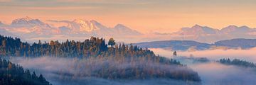 Panorama en zonsopkomst in Emmental, Zwitserland van Henk Meijer Photography