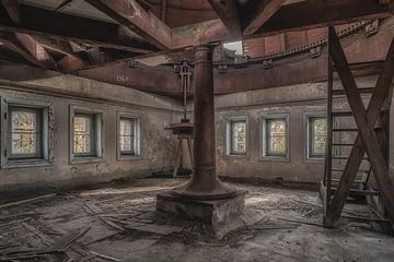 Sternwarte in einem verlassenen Kloster von Marian van der Kallen Fotografie