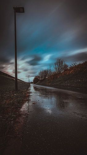 De lange eenzame weg.