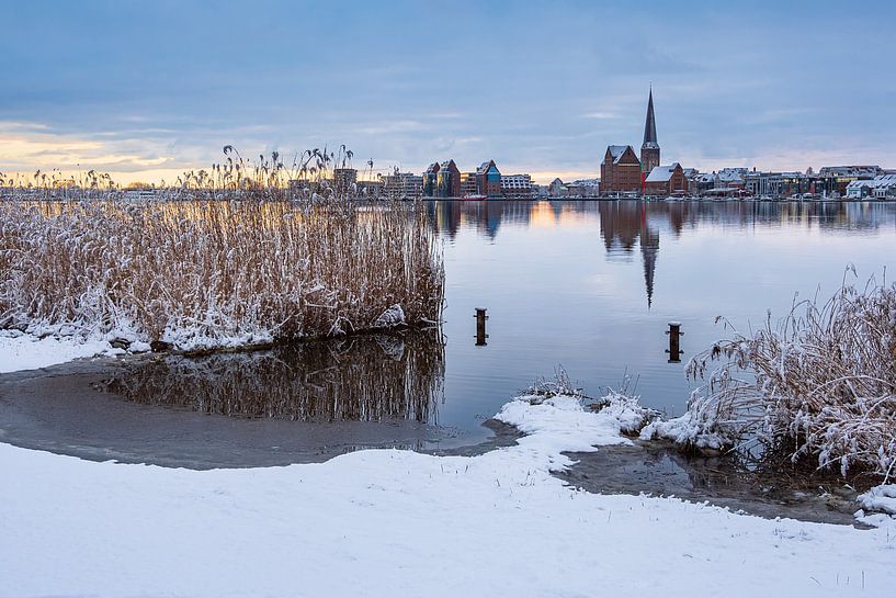 View over the Warnow to the Hanseatic city of Rostock in winter by Rico Ködder