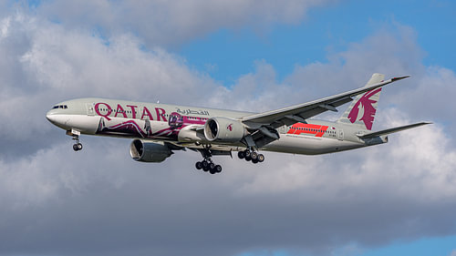 Qatar Airways Boeing 777-300 with Formula 1 livery.