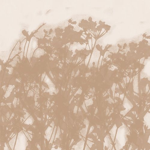 Fleurs sauvages dans des tons doux de brun sur fond beige sur Dina Dankers