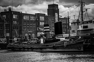 Der Dampfschlepper Dockyard IX liegt im Hafen von Rotterdam.