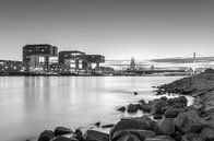 Cologne Skyline en noir et blanc par Michael Valjak Aperçu