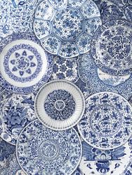 Gezien bij Vt Wonen. Weer verliefd op je huis. Verzameling Delfts blauwe borden, Rijksmuseum