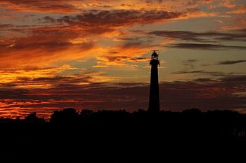 Phare au coucher du soleil