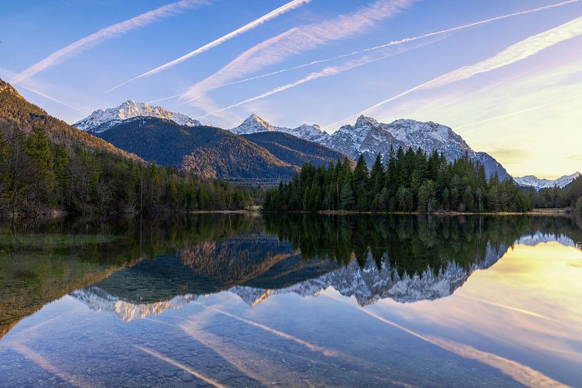 Sunset at the reservoir by Teresa Bauer