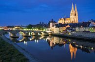 UNESCO-werelderfgoed Regensburg in het blauwe uur van Thomas Rieger thumbnail