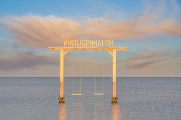 Balançoire dans la mer à Heiligenhafen sur Michael Valjak