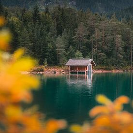 Beach house at the Blindsee | Travel photography in Austria by Marijn Alons