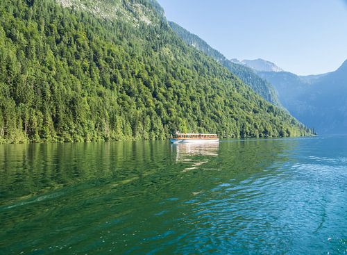 Uitzicht op de Königssee in de Berchtesgadener Alpen