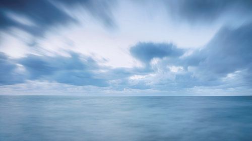 Moving Sea, Threatening Sky by Fotografiecor .nl